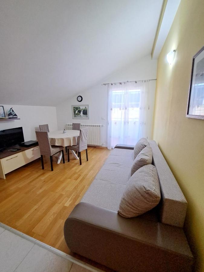 Appartement Casa Antonio With Swimming Pool à Novigrad Istria Extérieur photo