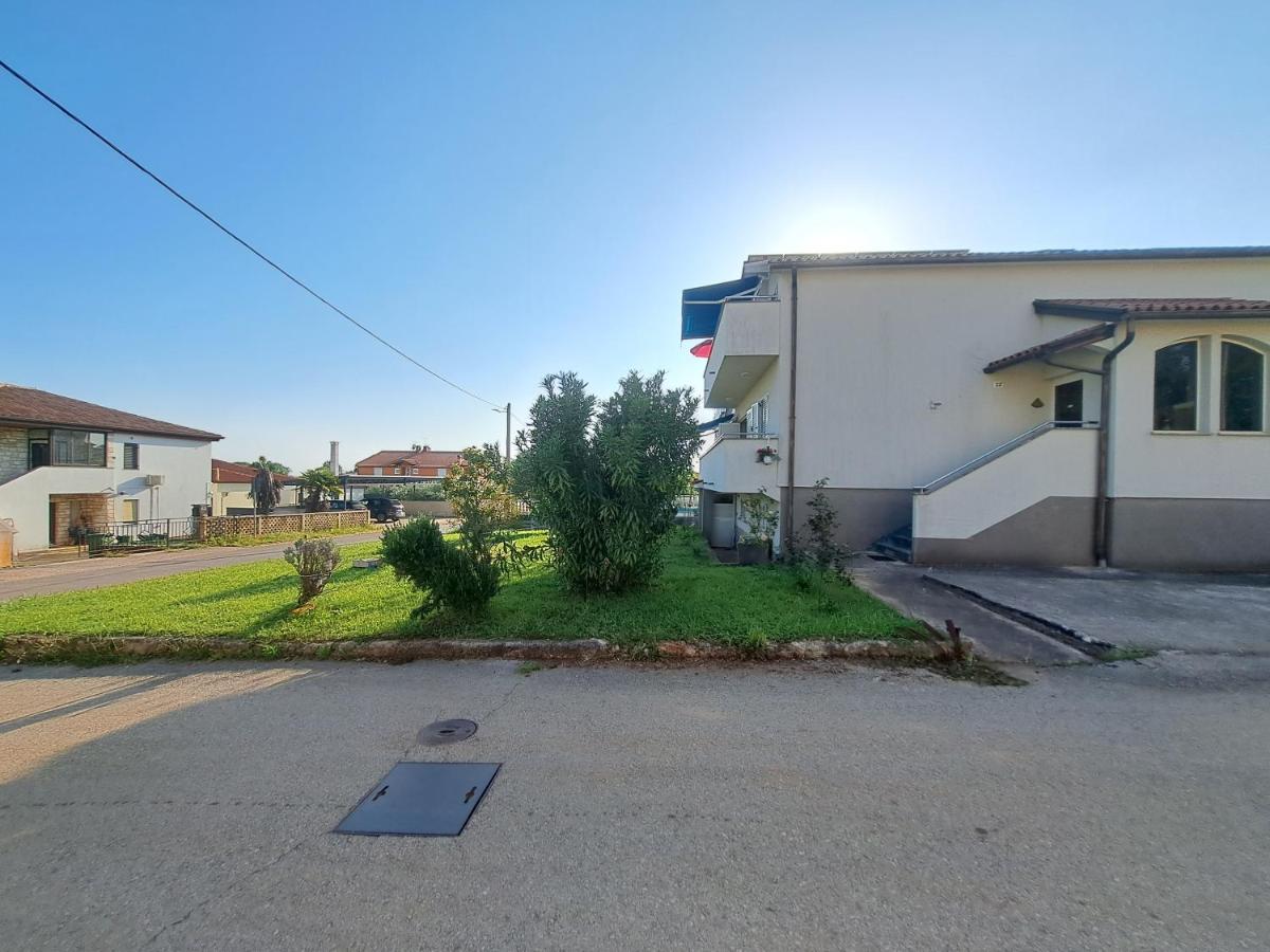 Appartement Casa Antonio With Swimming Pool à Novigrad Istria Extérieur photo