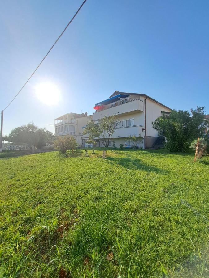 Appartement Casa Antonio With Swimming Pool à Novigrad Istria Extérieur photo