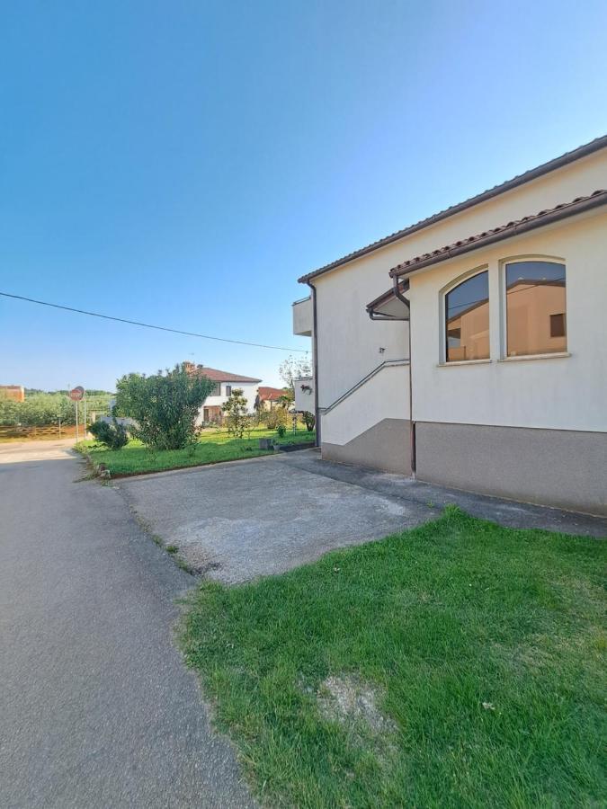 Appartement Casa Antonio With Swimming Pool à Novigrad Istria Extérieur photo