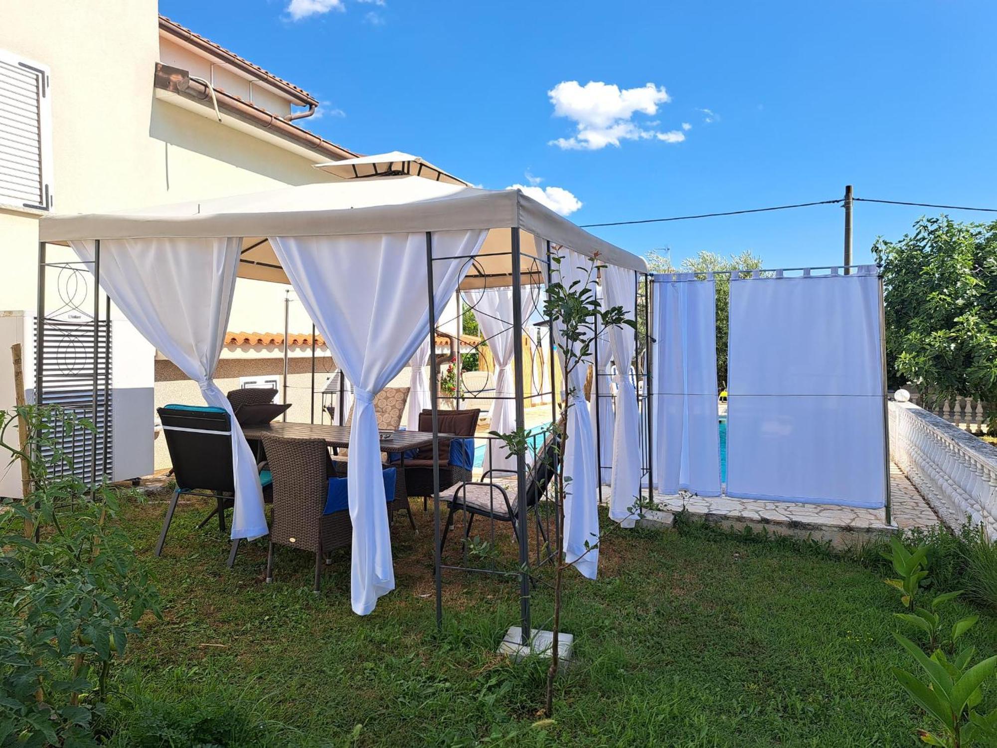 Appartement Casa Antonio With Swimming Pool à Novigrad Istria Extérieur photo